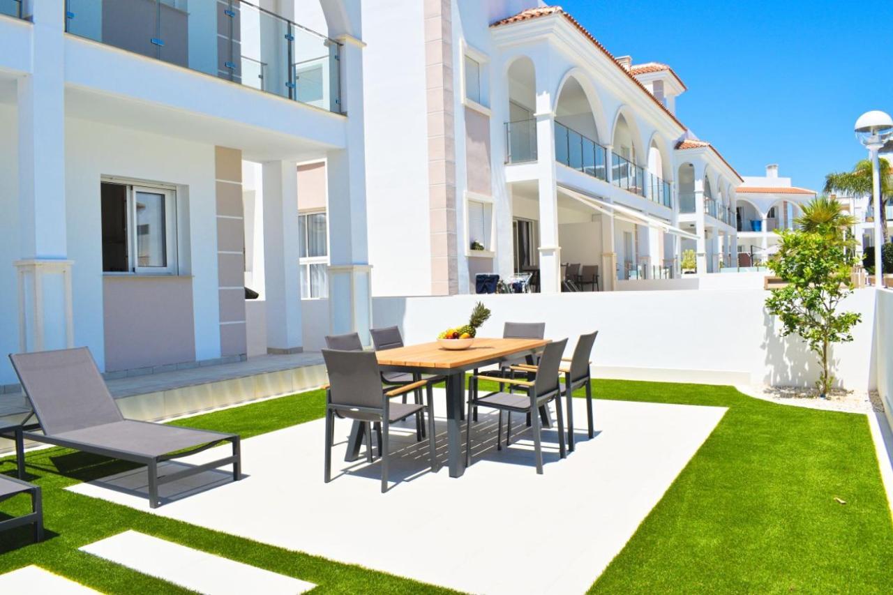 New Build Apartment On Beautiful Modern Complex Рохалес Экстерьер фото